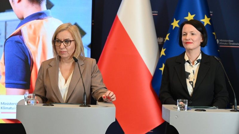 Konferencja prasowa z udziałem ministry klimatu Pauliny Hennig-Kloski.