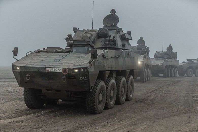 Polskie moździerze samobieżne M120K Rak podczas ćwiczeń BREAKTHROUGH 2025.