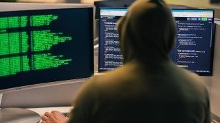 cyber hack oszustwo haker cyberataki