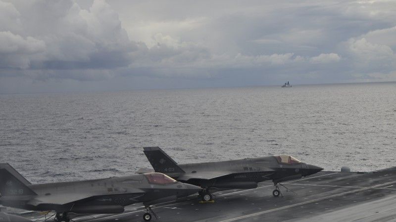 Myśliwce F-35 na pokładzie Prince of Wales
