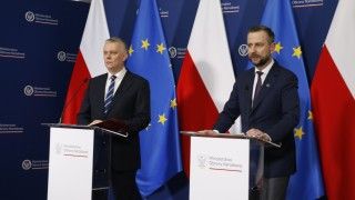 Minister koordynator służb specjalnych Tomasz Siemoniak i wicepremier, szef MON Władysław Kosiniak-Kamysz chcą spotkania szefów służb z prezydentem