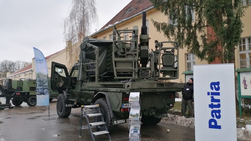 Fiński moździerz TREMOS posadowiony na samochodzie Sisu GTP 4x4.