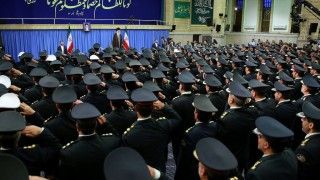 Iran służby mundurowe