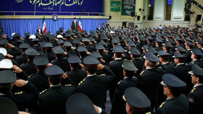 Iran służby mundurowe