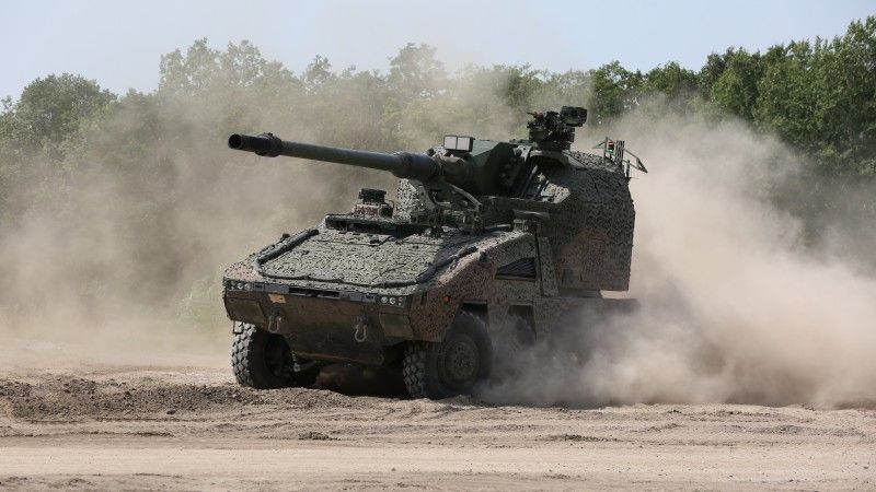 Armatohaubica RCH 155.