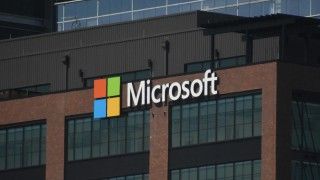 Polska administracja publiczna wyklucza oprogramowanie inne niż usługi Microsoftu - wskazuje w swoim raporcie Fundacja Instrat. Na czym polega problem, skoro prawo zakazuje takich praktyk?