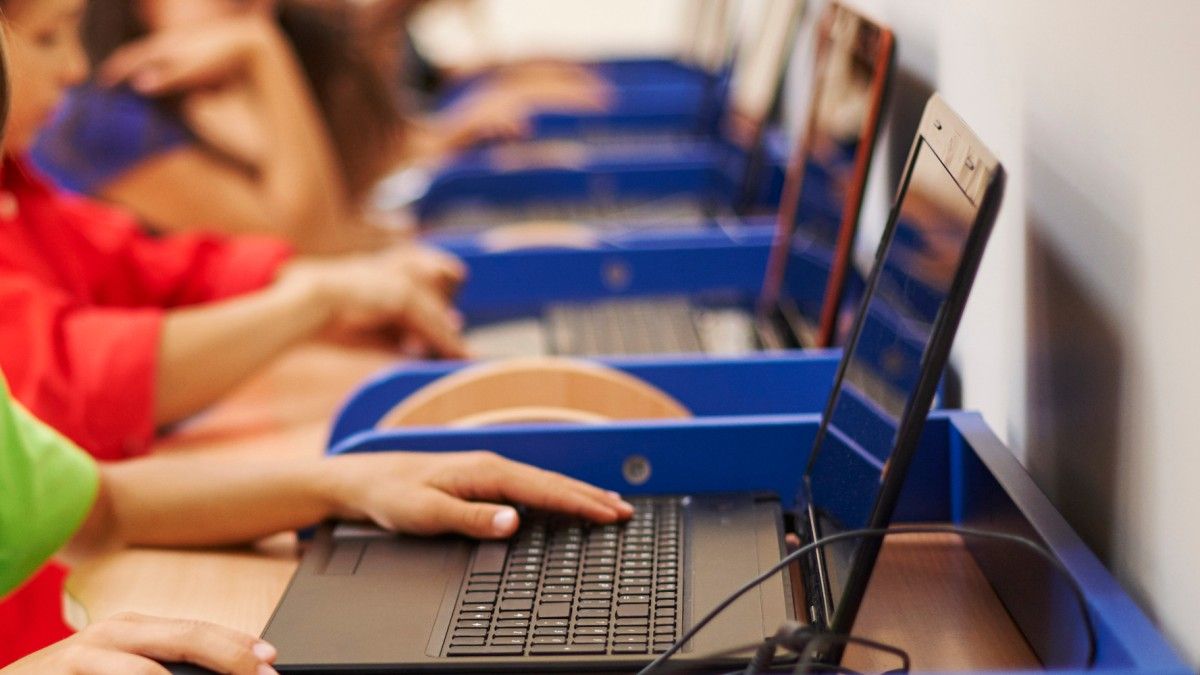 Rozstrzygnięto przetarg na pracownie AI. Dwie oferty odrzucone