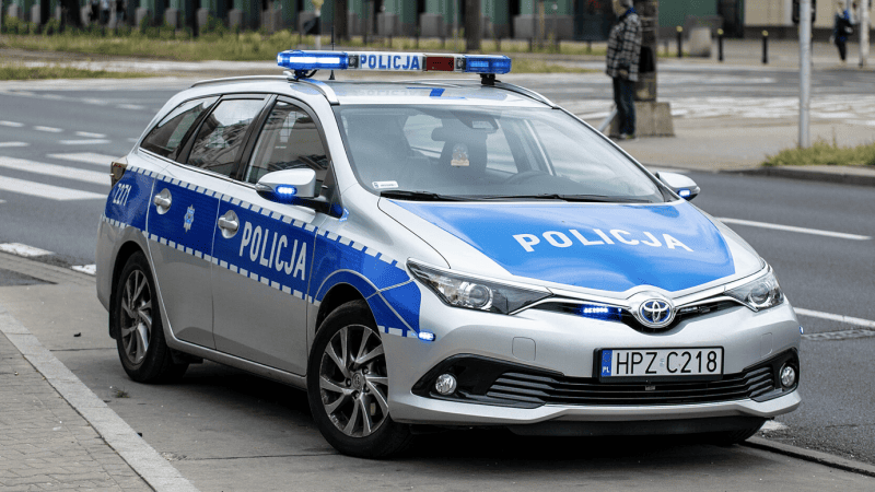 Prezes UODO nałożył karę pieniężną na policję w związku z naruszeniem danych osobowych kobiety.