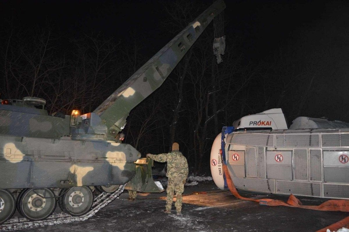 Wypadek cysterny na Węgrzech. Czołgiści w akcji