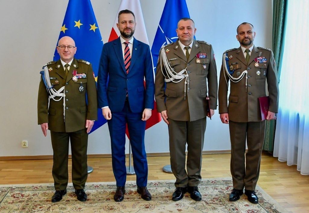 Zmiany kadrowe w Wojsku Polskim. Generał odznaczony