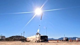 Pierwsze testy w locie nowej rakiety NGSRI koncernu Lockheed Martin, która być może zostanie wybrana jako następca przenośnego, przeciwlotniczego zestawu rakietowego Stinger