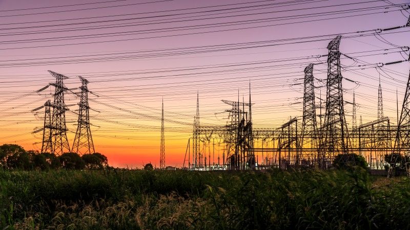 linie energetyczne o zachodzie słońca