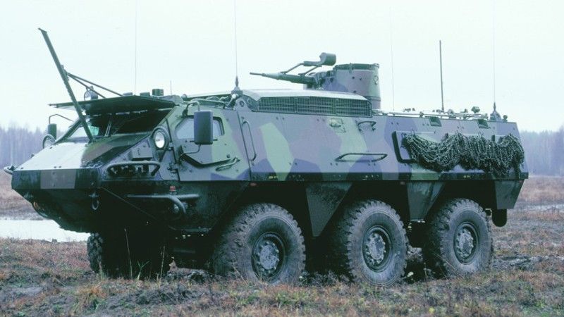 Szwedzki kołowy transporter opancerzony XA-203.