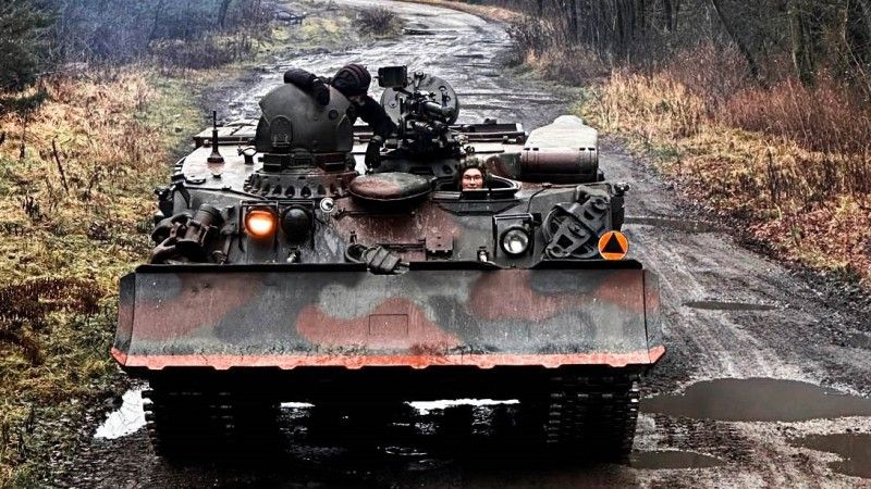 Wóz zabezpieczenia technicznego WZT-2 należący do 2. Flandryjskiego Batalionu Czołgów.