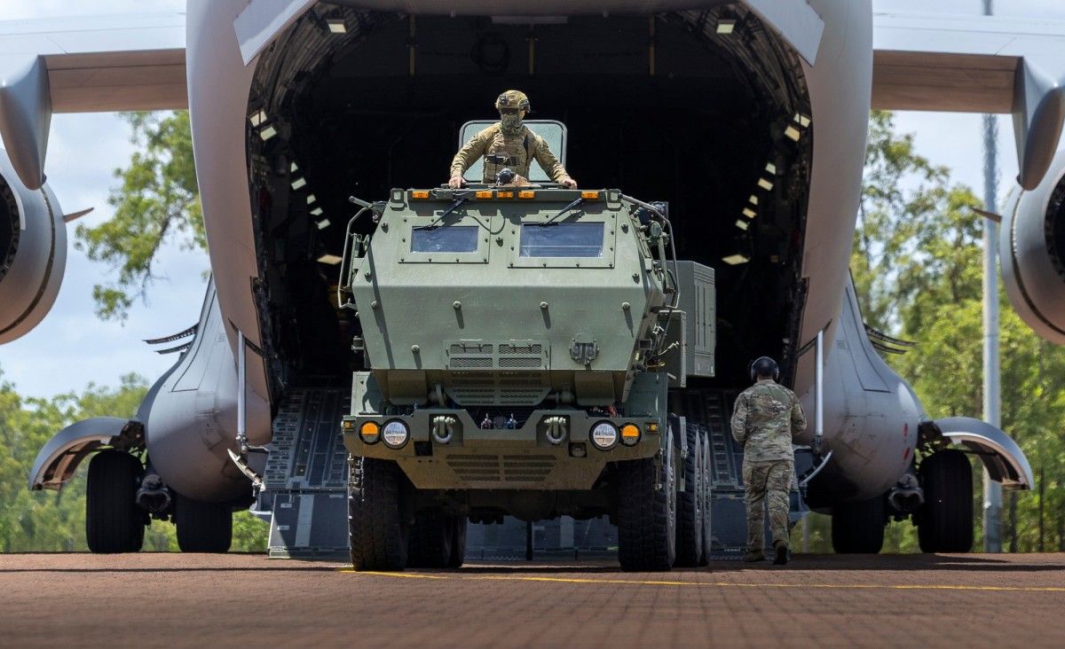Gra o rakiety. Dlaczego Polska nie dostaje zgody na amunicję do HIMARS?