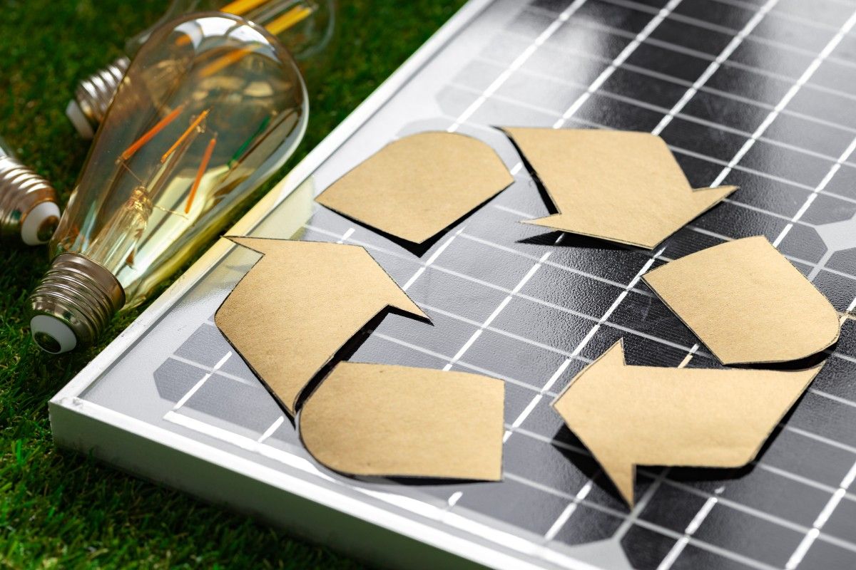 Nowa metoda recyklingu PV. Odzysk srebra trwa krócej niż zaparzenie herbaty