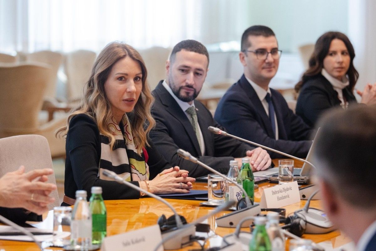 Węgierski MOL kupi serbski koncern NIS? Jest porozumienie z Gazpromem