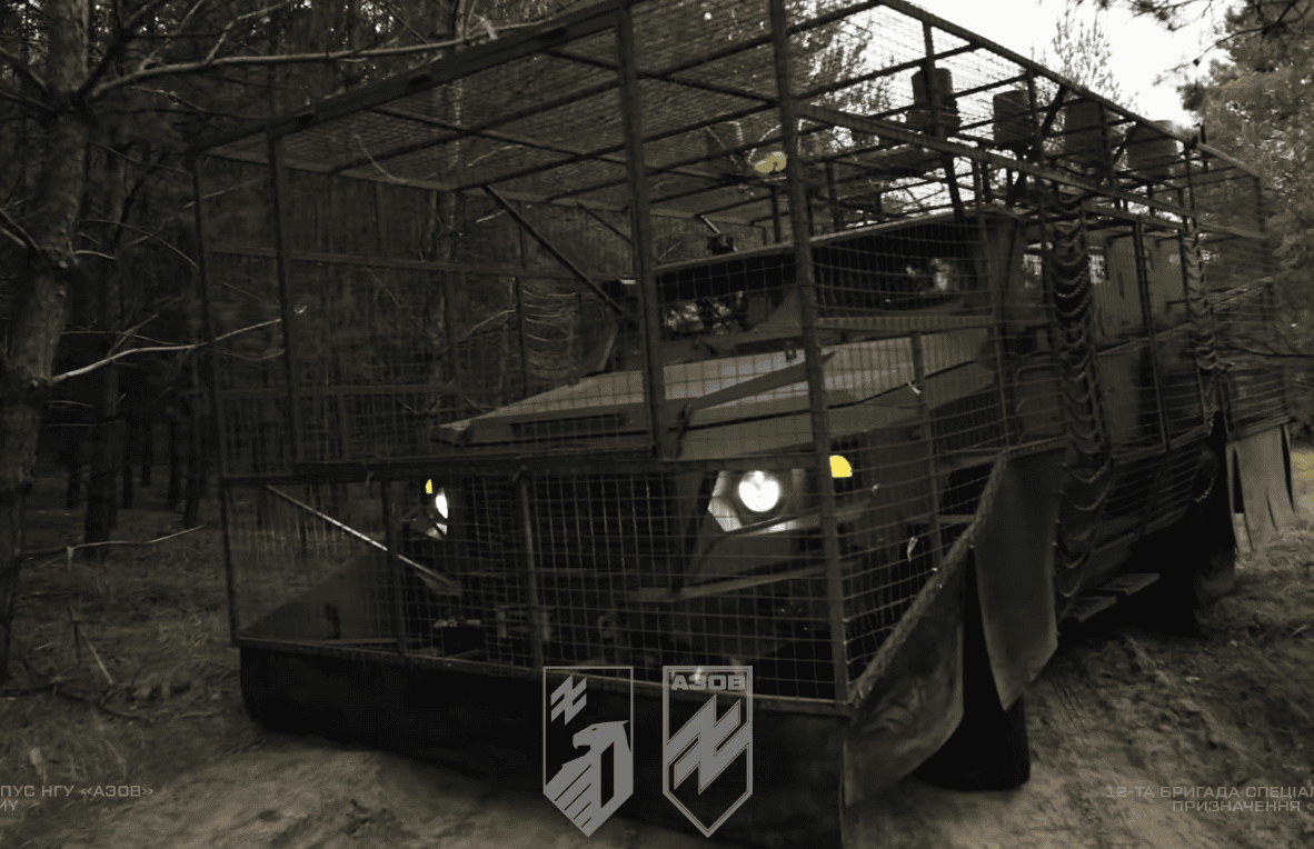 Nowy ukraiński transporter w jednostkach „Azowa”.