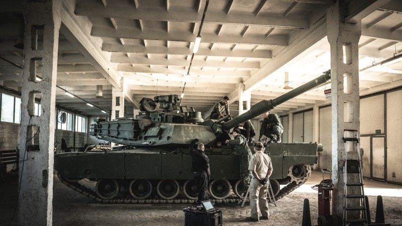 Szkolenie załóg i mechaników 18. Dywizji Zmechanizowanej z obsługi i napraw czołgów M1 Abrams w ramach programu Abrams Academy.