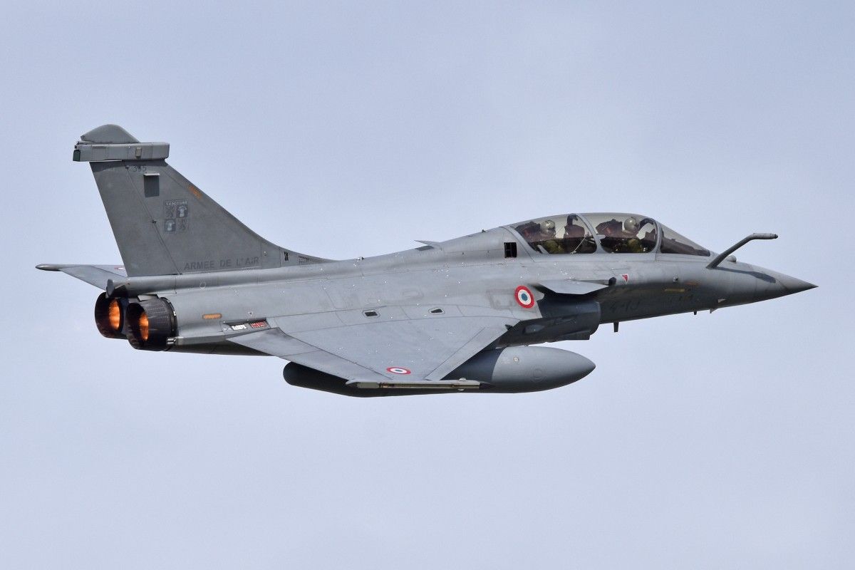 Francja i ZEA wracają do współpracy nad Rafale F5. W tle spór o 3,5 mld euro