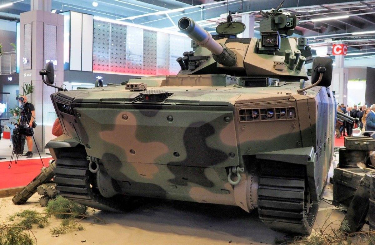 Szybkostrzelność i zdalne sterowanie. Nowa odsłona Raka na MSPO