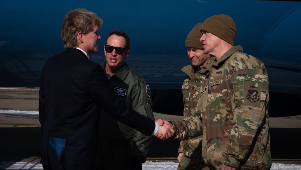 Strateg Trumpa w Seulu. Pentagon wzmacnia Pierwszy Łańcuch Wysp