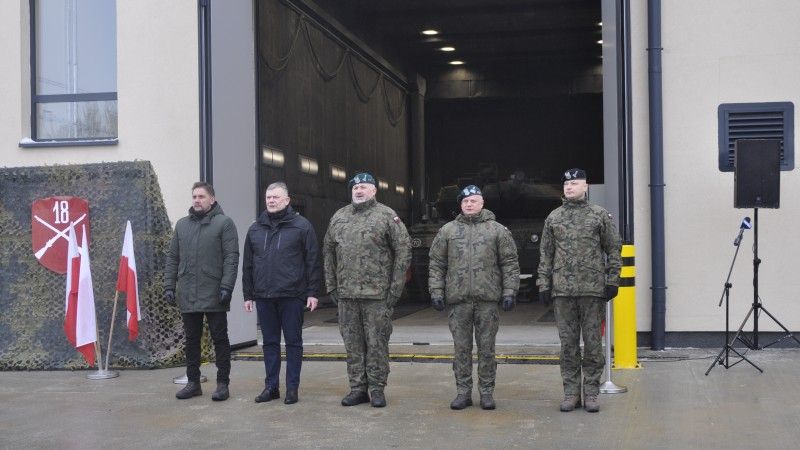 W uroczystości udział wzięli Pułkownik Paweł Gałązka, a także Generał Dywizji Arkadiusz Szkutnik, Sekretarz Stanu w Ministerstwie Obrony Narodowej, Pan Paweł Bejda, Wojewoda Podlaski Jacek Brzozowski.