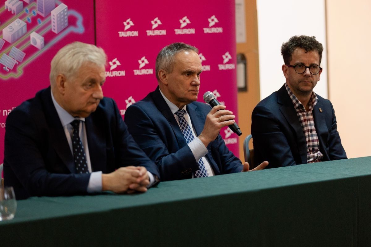 Tauron zapewni ekologiczne ciepło w Wolbromiu. Podpisano umowę z Wolbromską Spółdzielnią Mieszkaniową