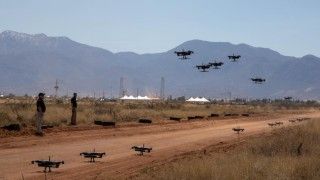 Demonstracja możliwości roju dronów dla amerykańskich wojsk lądowych przeprowadzona we wrześniu 2024 roku