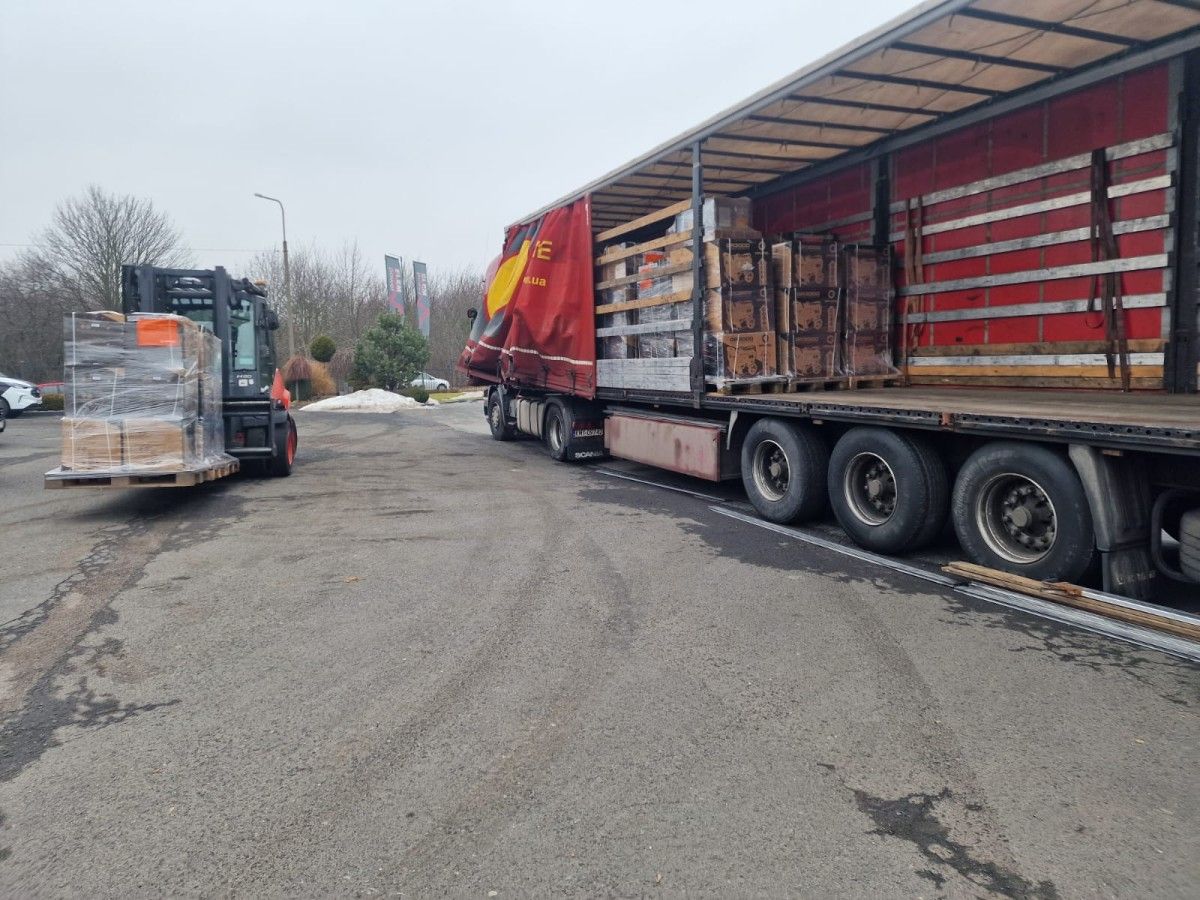 Kolejna pomoc dla Kijowa. Krakowska Caritas wysyła agregaty