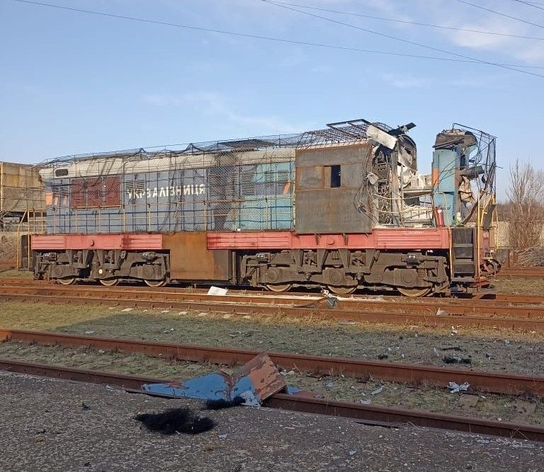 Zełenski: Rosja ograniczyła ataki w energetykę, ale uderza w logistykę