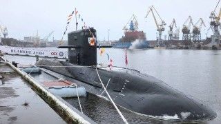 Russian submarine Velikie Luki commissioned into the Baltic Fleet.