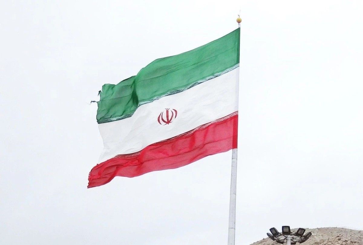 Wtorkowy przegląd mediów; Iran gotów na ustępstwa; Polska podpisze kolejne traktaty obronne