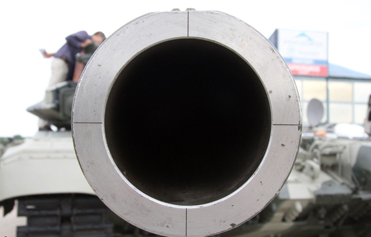 Zachodnie maszyny pomagają Rosji produkować lufy