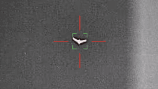 Dron namierzony przed interceptora systemu Coyote Block 3