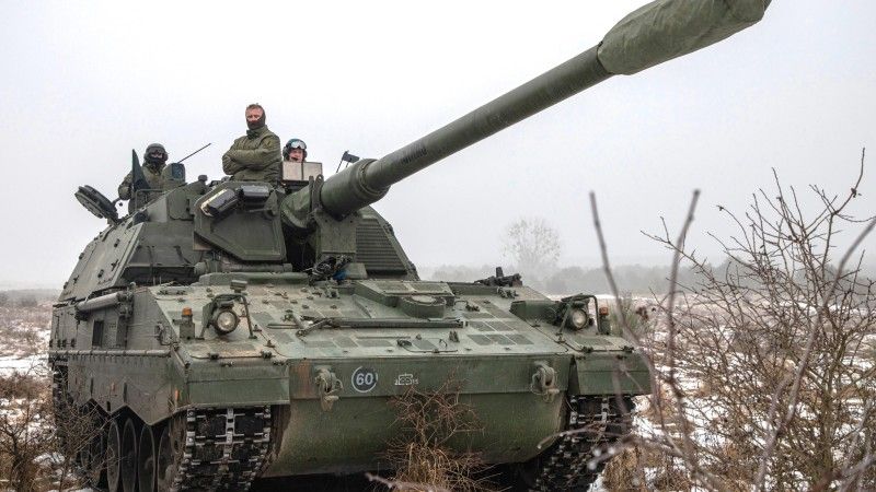 Litewska armatohaubica PzH 2000 podczas ćwiczeń Dynamics Front-26 w Toruniu.