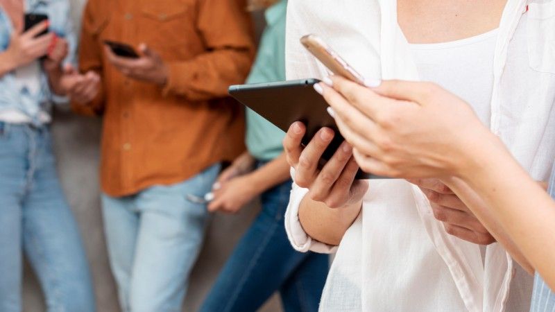 Po opublikowaniu projektu ustawy mającej wdrożyć eIDAS 2.0 w Polsce, pojawiły się wątpliwości co do utrzymania mObywatela. Jak przyszłość czeka polską aplikację?