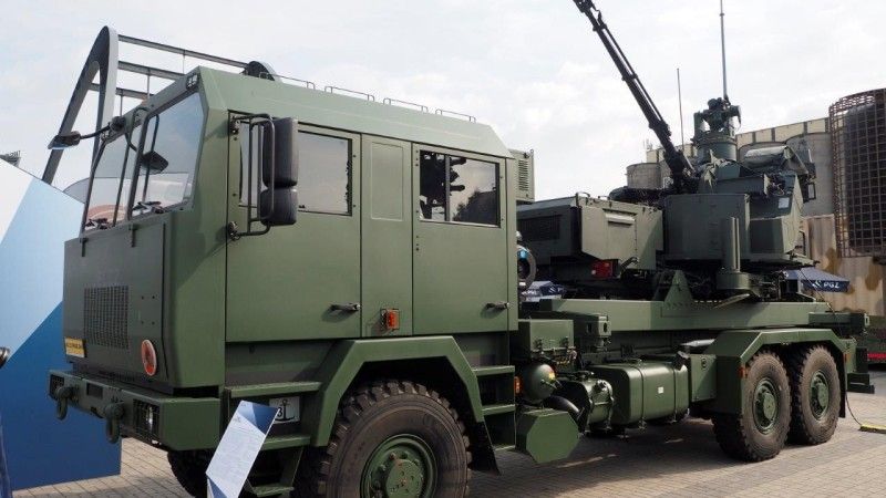 Rozgrzewką do zakontraktowanego w styczniu, dopracowanego, systemu SAN było kilka opracowań o charakterze demonstratorów technologii, jak system AG-35/A-35 zintegrowany z podwoziem Jelcz z początku trzeciej dekady lat 2000.