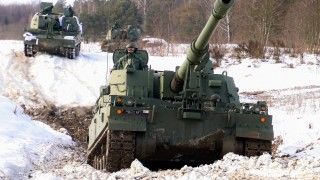 Armatohaubice K9A1 należące do 1. Mazurskiej Brygady Artylerii.