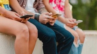 Jak zbudować zakaz mediów społecznościowych, aby nie faworyzował innych? Według Magdaleny Bigaj, ograniczenie regulacji tylko do wybranych rozwiązań nie powinno mieć miejsca.