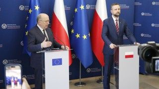 Komisarz UE ds. obrony i przestrzenio kosmicznej Andrius Kubilius, wicepremier, szef MON Władysław Kosiniak-Kamysz