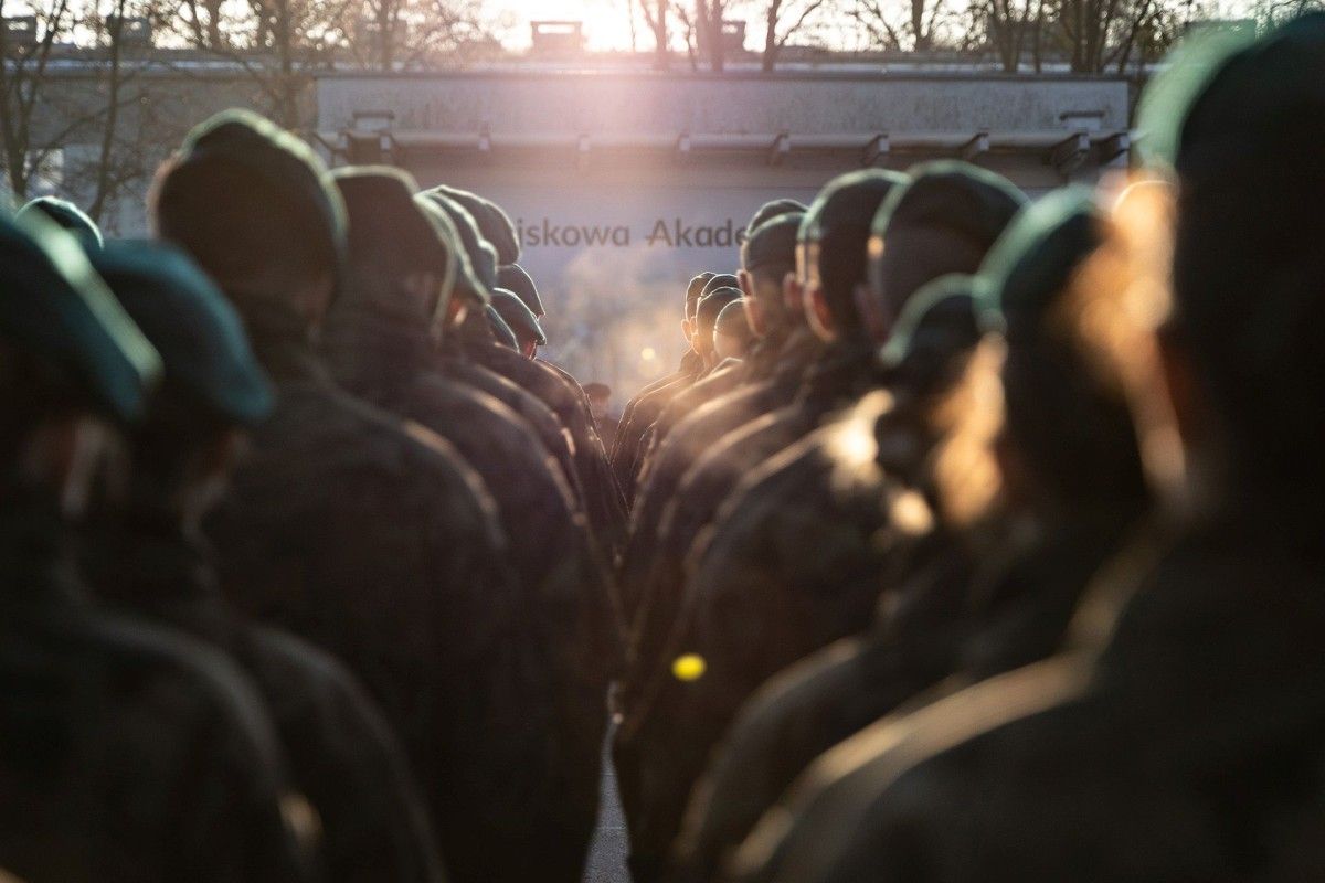 Chińskie kamery na wojskowej uczelni. WAT tłumaczy