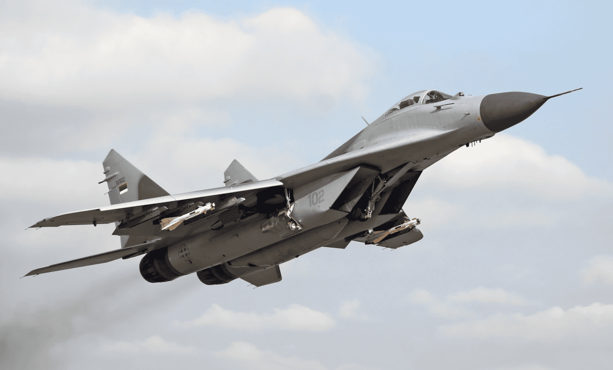 Unprecedented combination. Serbian MiG-29 with Chinese missiles