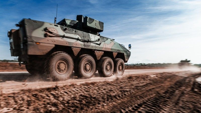 Kołowy transporter opancerzony (KTO) Rosomak z wieżą ZSSW-30 podczas ćwiczeń Żelazny Obrońca-25.