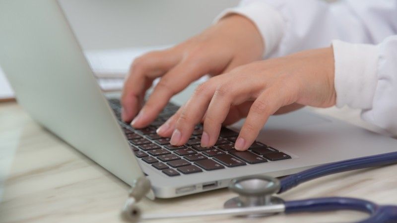 Szpital Uniwersytecki w Krakowie poinformował o włamaniu na maila