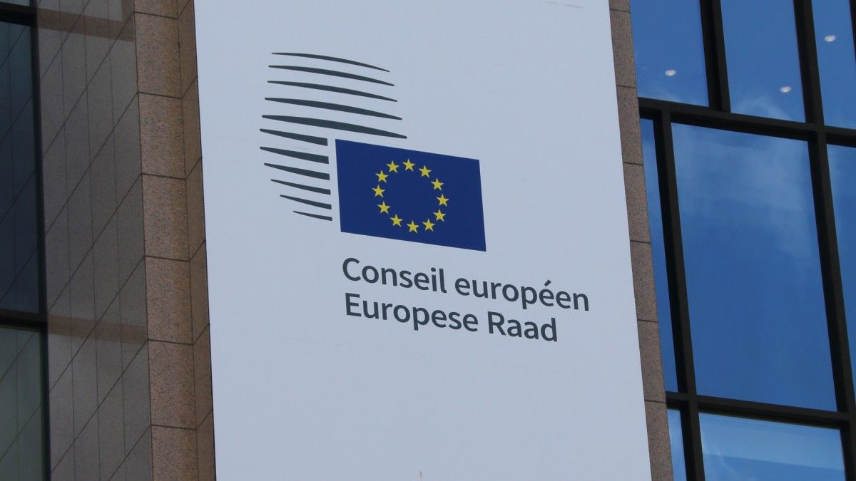 Zmiany w AI Act. Będzie zakaz generowania porno