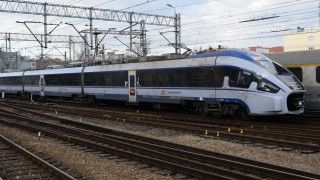PKP Intercity ogłosiło przetarg związany ze świadczeniem usług VPN/MPLS oraz wsparciem technicznym. Czteroletni kontrakt ma być warty ok. 2,4 miliona złotych.
