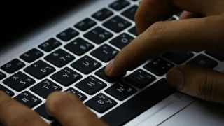 Raport analizuje rosyjskie operacje wpływu informacyjnego skierowane do odbiorców w Ukrainie oraz w regionach sąsiednich.