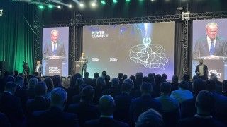 Premier Donald Tusk na organizowanej przez Energetykę24 konferencji PowerConnect Energy Summit.