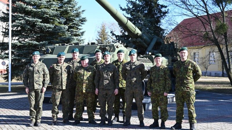 Wizyta estońskich artylerzystów w toruńskim Centrum Szkolenia Wojsk Rakietowych i Artylerii.